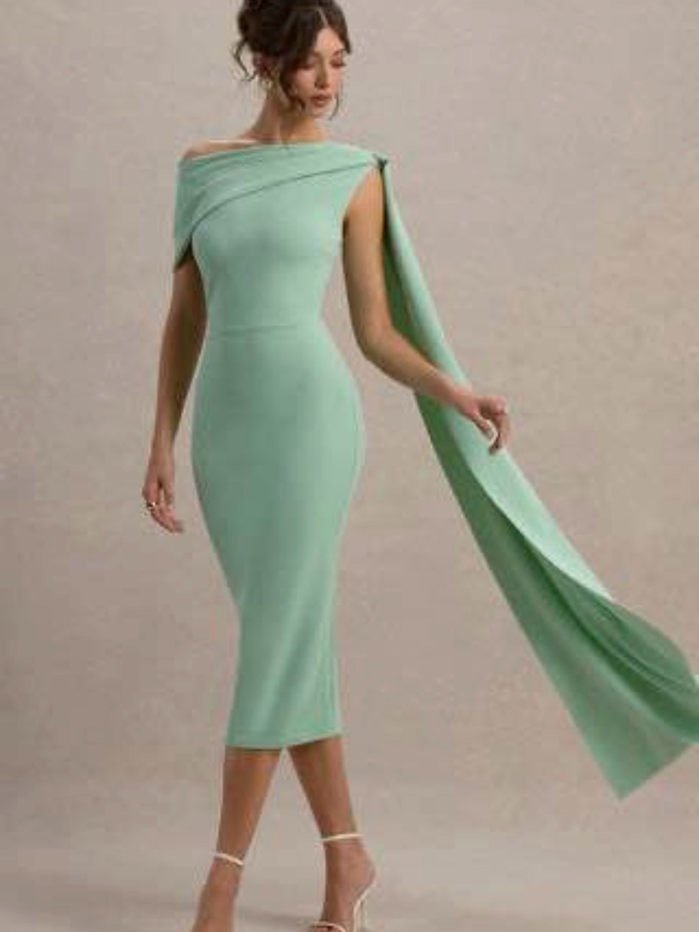Club L London Mint Green Off-Shoulder Sheath Dress
